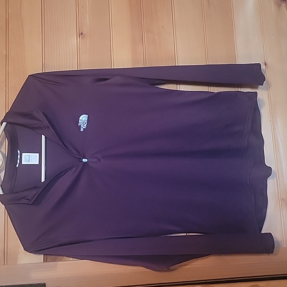 Women's North Face pullover